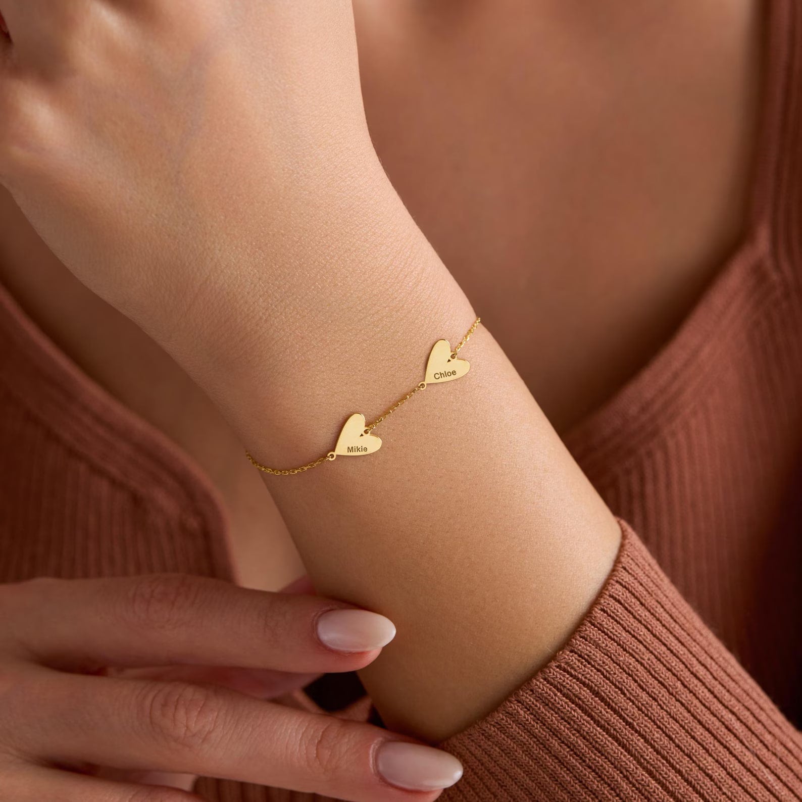 Pulsera personalizada grabada con forma de corazón