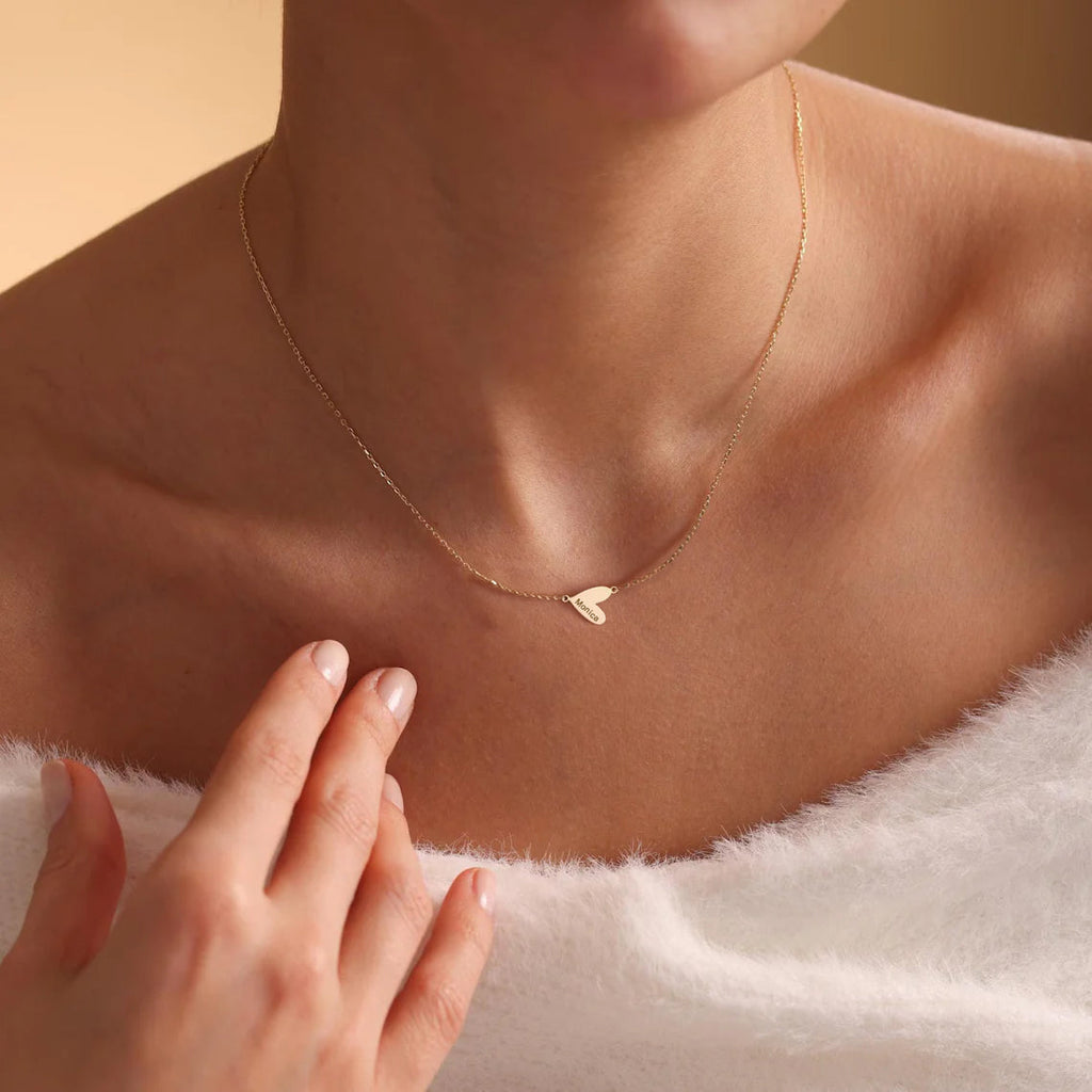 Collar personalizado grabado con forma de corazón
