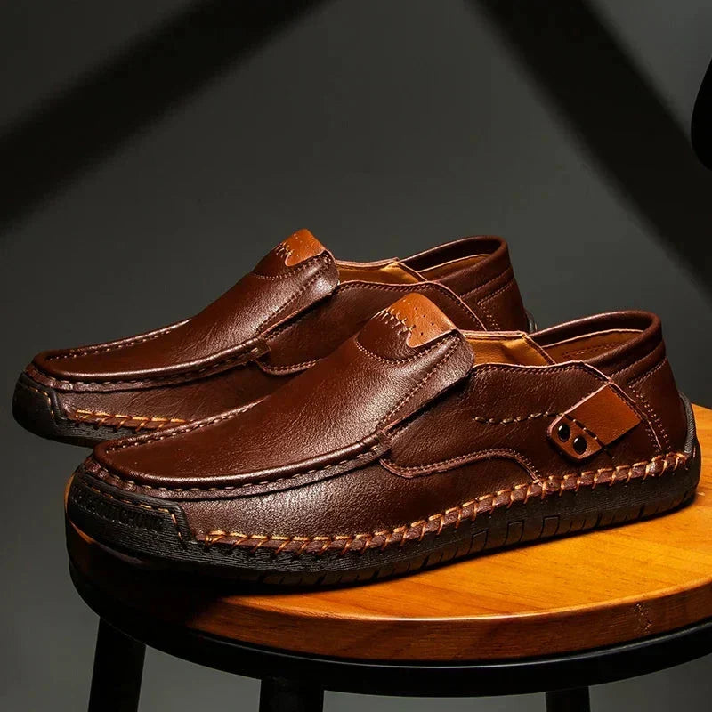 VIBELARA | MOCASINES CLÁSICOS DE CUERO PARA HOMBRE