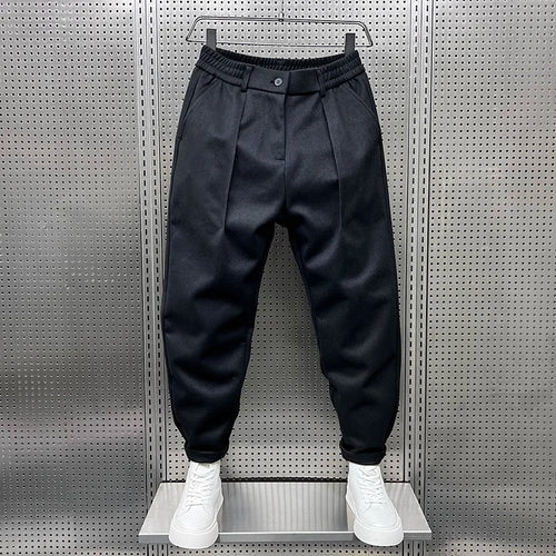 PANTALONES TEXTURIZADOS DE CORTE ENTALLADO