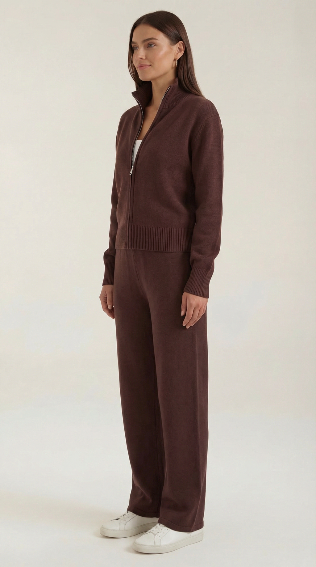 Conjunto cómodo con cremallera y pantalón a juego