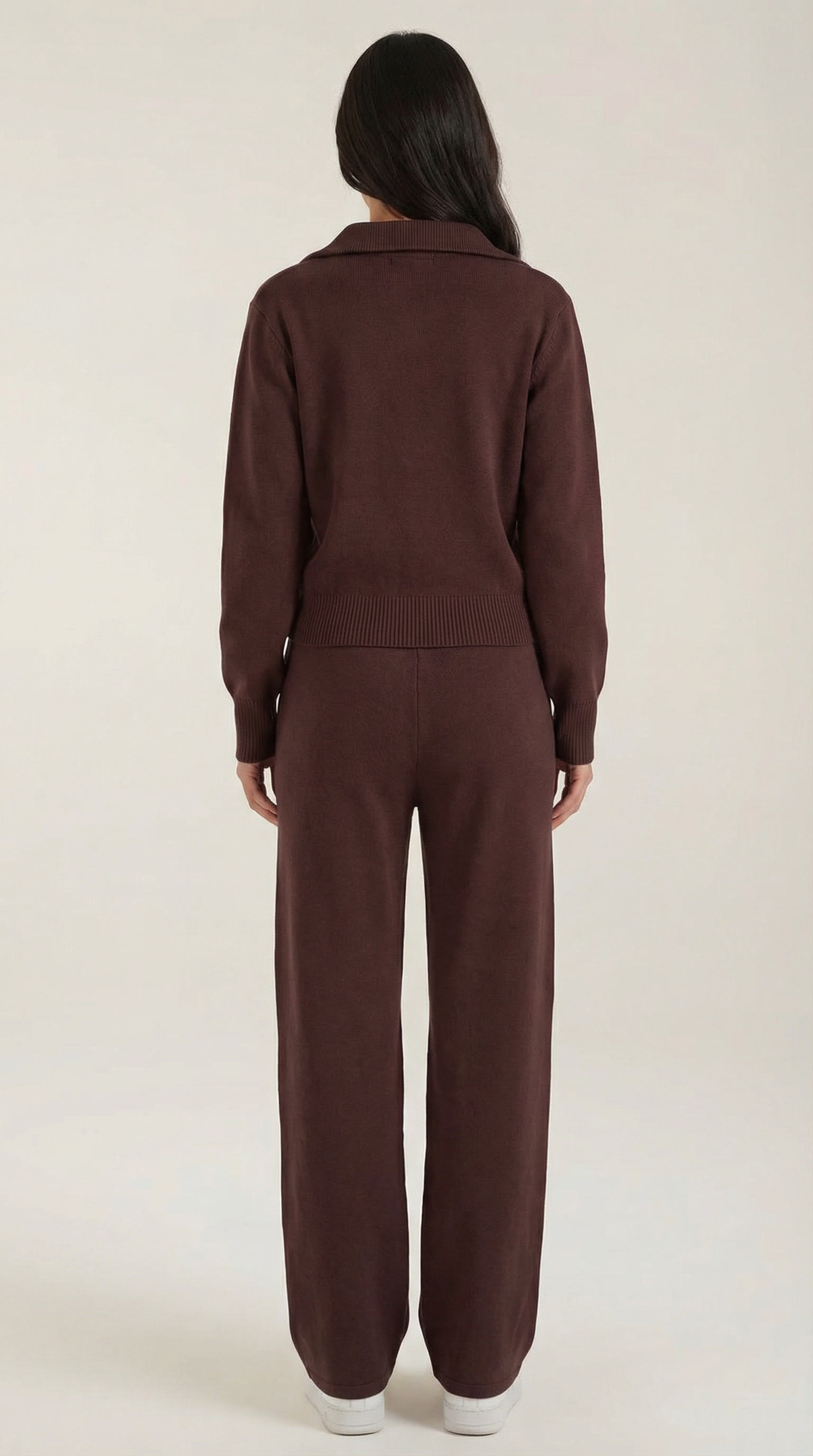 Conjunto cómodo con cremallera y pantalón a juego